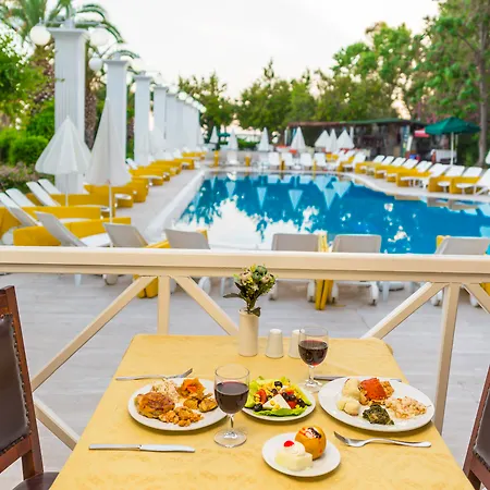 Club Aqua Plaza-2